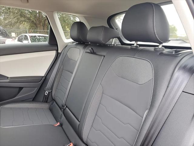 2026 Volkswagen Taos SE