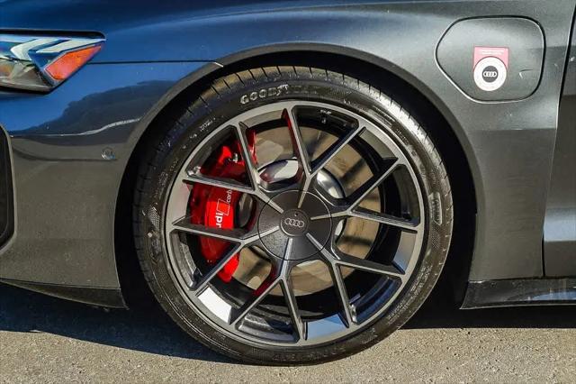 2026 Audi RS e-tron GT quattro