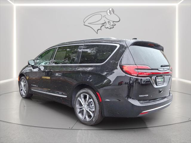 2026 Chrysler Pacifica Pinnacle AWD
