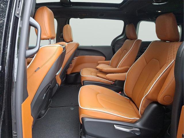 2026 Chrysler Pacifica Pinnacle AWD