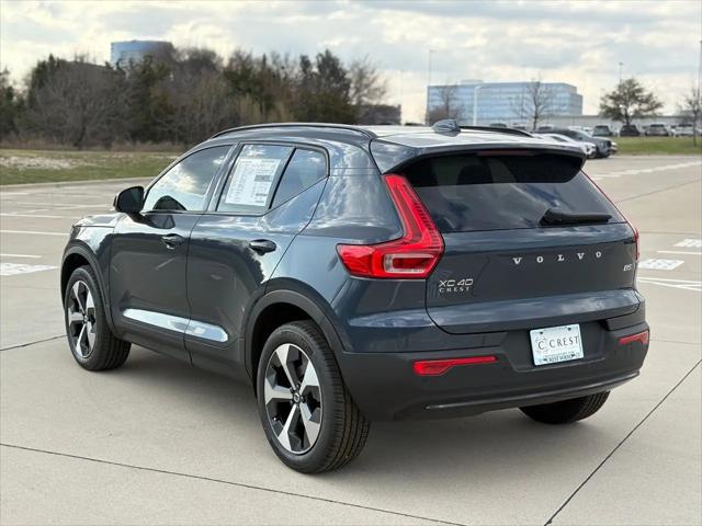 2026 Volvo XC40 Core, B5 AWD Gas (mild hybrid), Dark