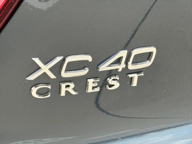 2026 Volvo XC40 Core, B5 AWD Gas (mild hybrid), Dark