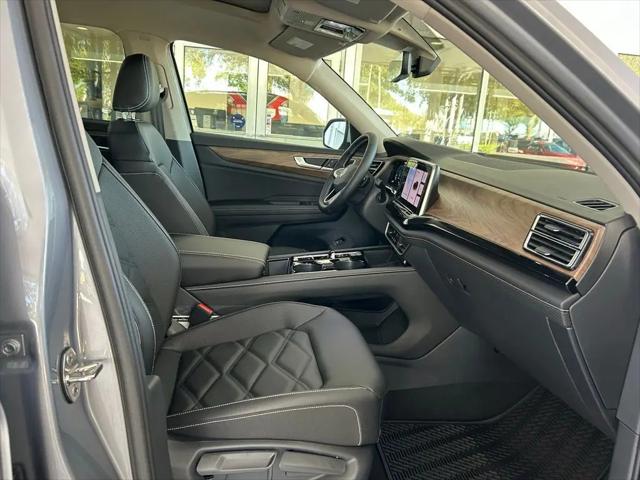 2026 Volkswagen Atlas SE with Technology