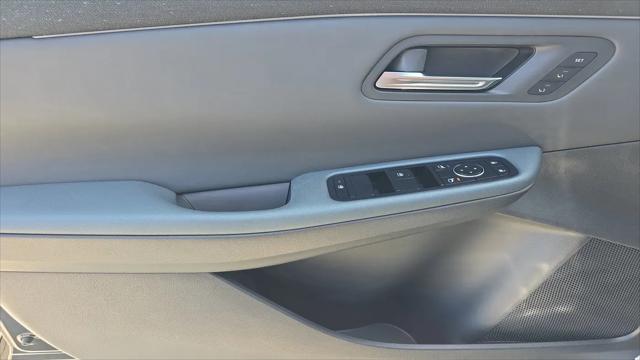 2026 Nissan LEAF PLATINUM+