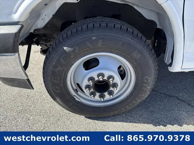 2025 Chevrolet Express Cutaway 4500 Van