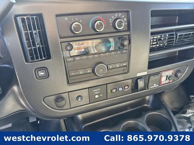 2025 Chevrolet Express Cutaway 4500 Van