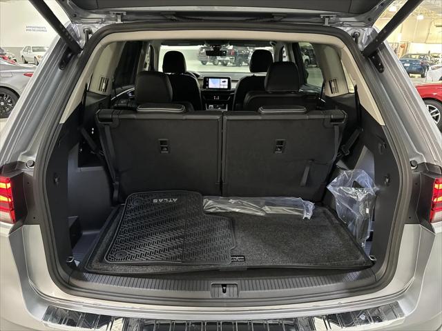 2026 Volkswagen Atlas SE with Technology