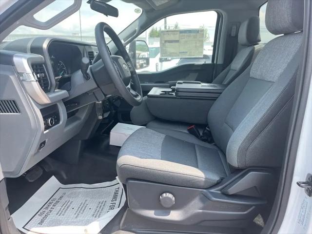 2025 Ford 600 XLT