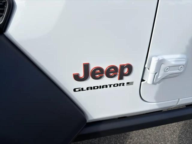 2026 Jeep Gladiator Sport