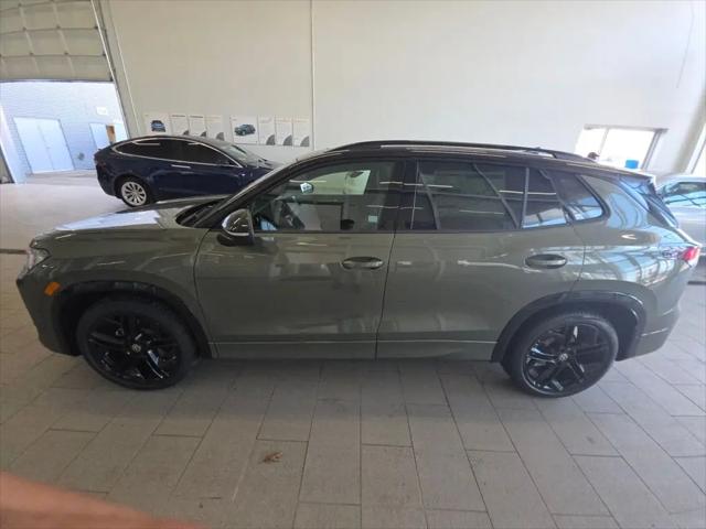 2026 Volkswagen Tiguan SE R-Line Black