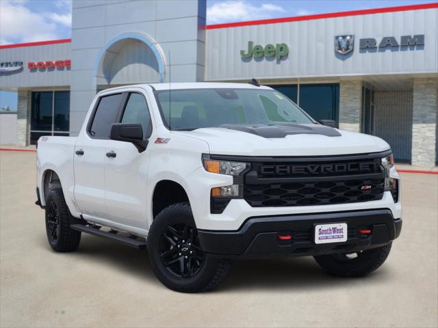 2022 Chevrolet Silverado 1500 4WD Crew Cab Short Bed Custom Trail Boss