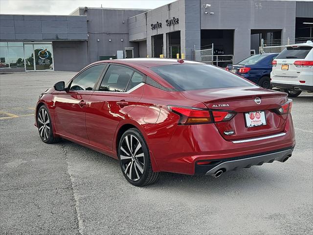 2021 Nissan Altima SR FWD