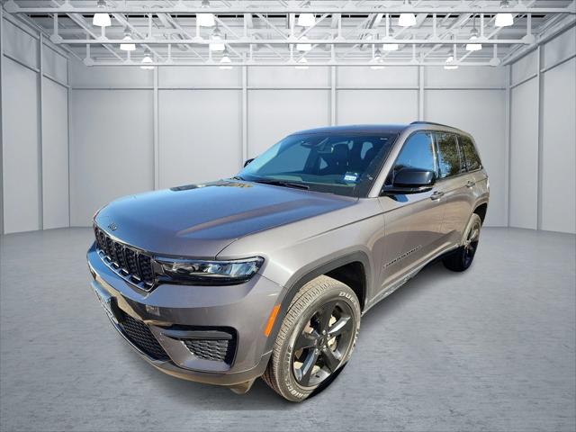 2023 Jeep Grand Cherokee Altitude 4x4