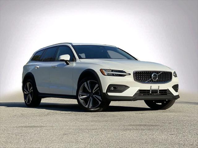2025 Volvo V60 Cross Country Plus, B5 AWD Gas (mild hybrid) 2025 Volvo V60 Cross Country Plus, B5 AWD Gas (mild hybrid)