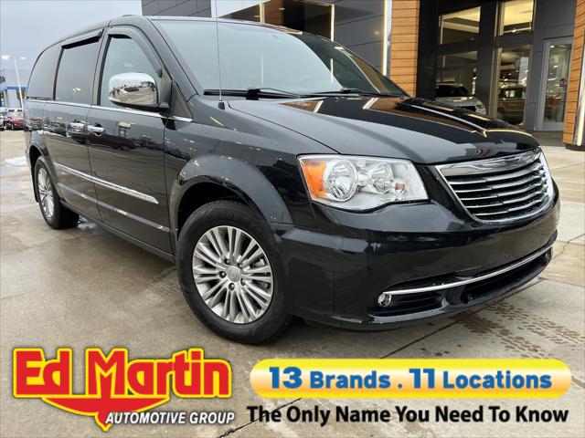 2016 Chrysler Town and Country Touring-L