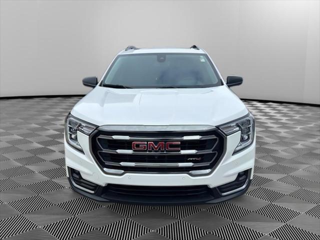 2024 GMC Terrain AWD AT4