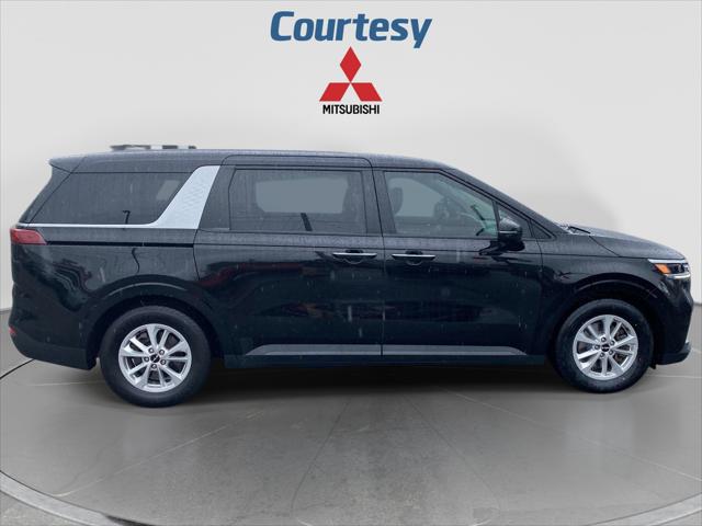 2022 Kia Carnival MPV LX Seat Package