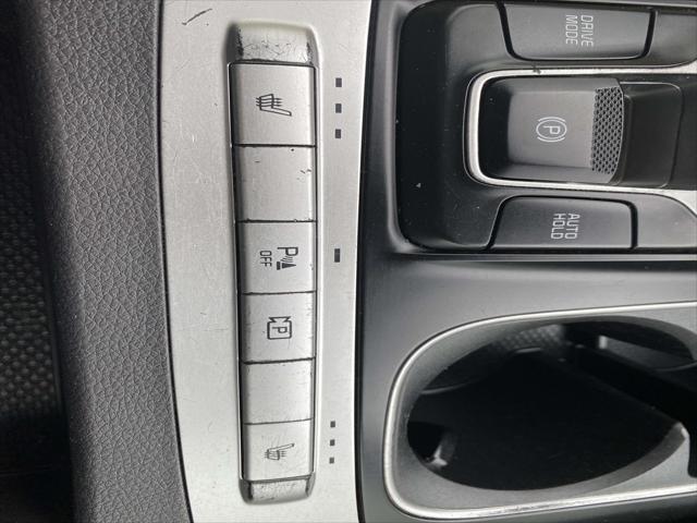 2022 Kia Carnival MPV LX Seat Package