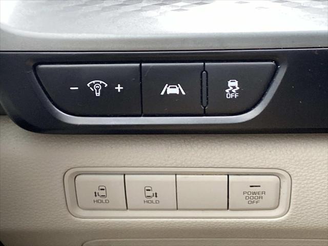 2022 Kia Carnival MPV LX Seat Package
