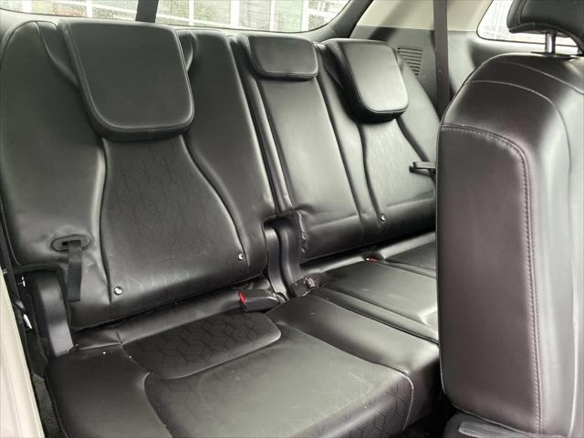 2022 Kia Carnival MPV LX Seat Package