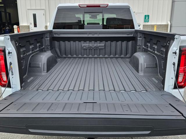 2026 GMC Sierra 1500 Crew Cab, Short Bed, SLT, 4WD