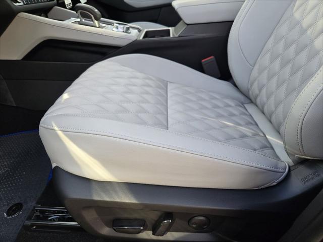 2025 Mitsubishi Outlander PHEV SEL S-AWC