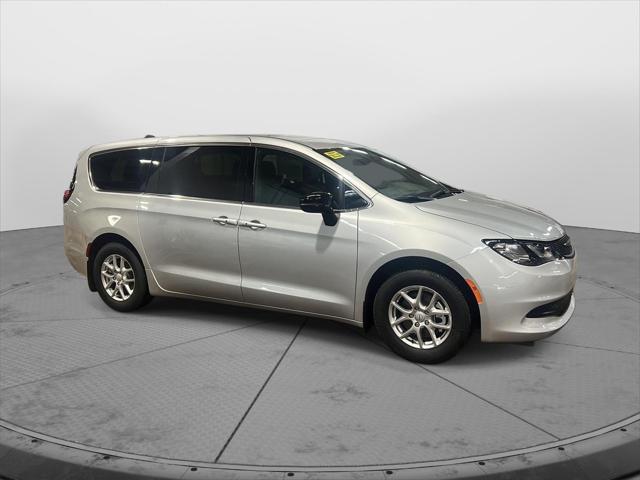 2026 Chrysler Voyager LX