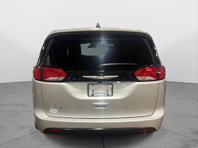 2026 Chrysler Voyager LX
