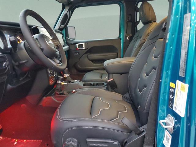 2025 Jeep Wrangler 4-Door Willys 4x4