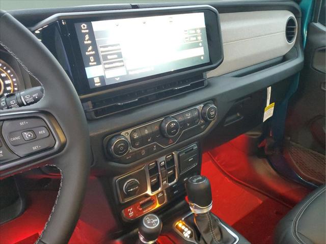 2025 Jeep Wrangler 4-Door Willys 4x4