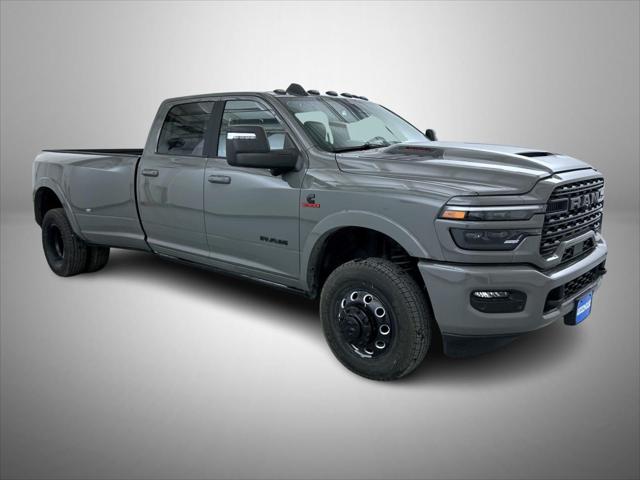 2026 RAM Ram 3500 RAM 3500 LIMITED CREW CAB 4X4 8 BOX