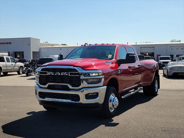 2026 RAM Ram 3500 RAM 3500 TRADESMAN CREW CAB 4X4 8 BOX