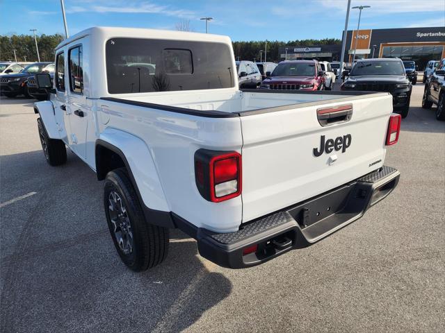 2026 Jeep Gladiator GLADIATOR SAHARA 4X4