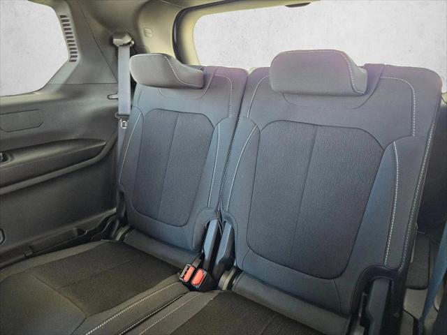 2026 Jeep Grand Cherokee Laredo 4x2