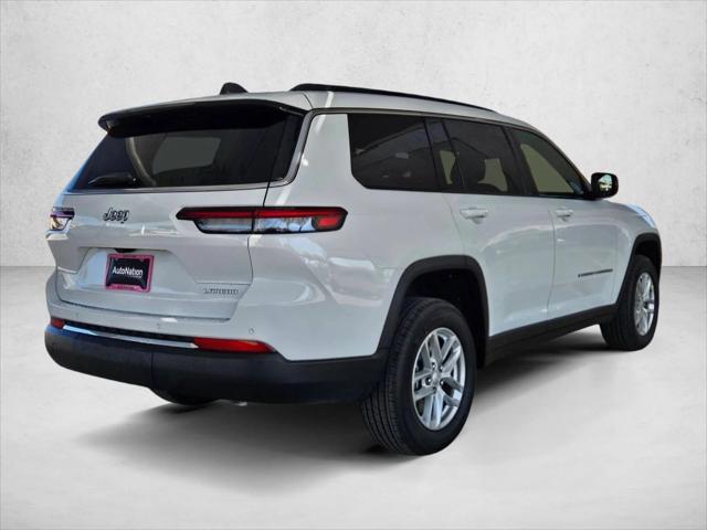 2026 Jeep Grand Cherokee Laredo 4x2