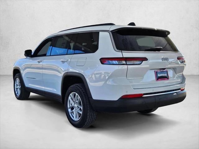 2026 Jeep Grand Cherokee Laredo 4x2