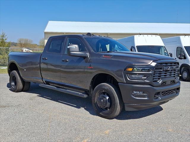 2026 RAM Ram 3500 RAM 3500 TRADESMAN CREW CAB 4X4 8 BOX