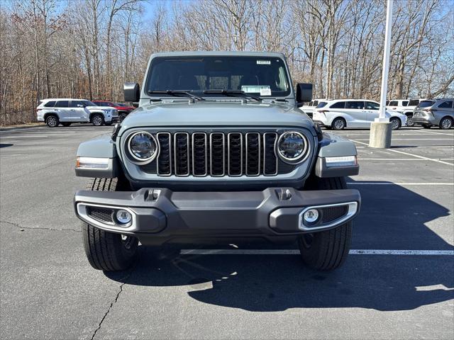 2026 Jeep Gladiator GLADIATOR SAHARA 4X4