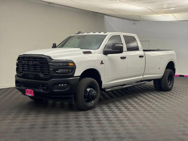 2026 RAM Ram 3500 RAM 3500 TRADESMAN CREW CAB 4X4 8 BOX