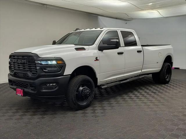 2026 RAM Ram 3500 RAM 3500 TRADESMAN CREW CAB 4X4 8 BOX