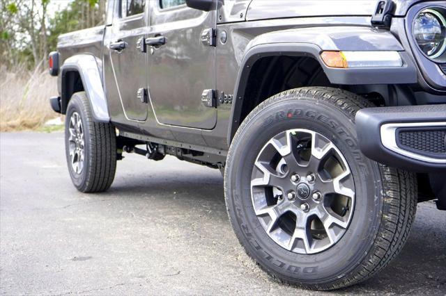 2026 Jeep Gladiator GLADIATOR SAHARA 4X4