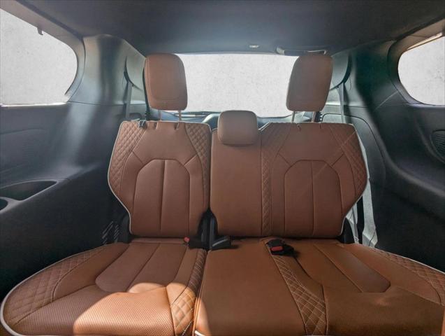 2026 Chrysler Pacifica Pinnacle AWD