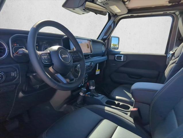 2026 Jeep Gladiator GLADIATOR SAHARA 4X4