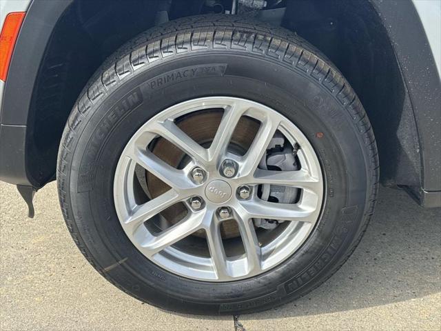 2026 Jeep Grand Cherokee GRAND CHEROKEE L LAREDO X 4X4
