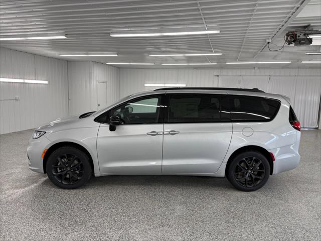 2026 Chrysler Pacifica PACIFICA LIMITED AWD