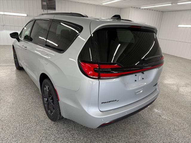 2026 Chrysler Pacifica PACIFICA LIMITED AWD