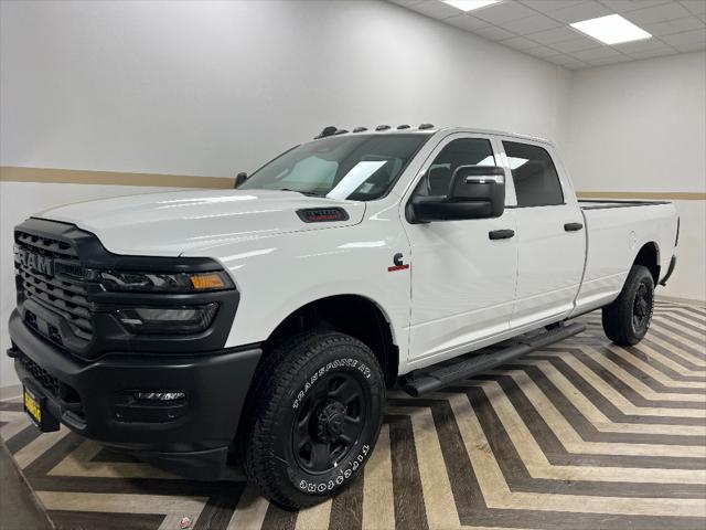 2026 RAM Ram 3500 RAM 3500 TRADESMAN CREW CAB 4X4 8 BOX