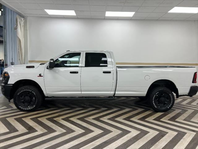 2026 RAM Ram 3500 RAM 3500 TRADESMAN CREW CAB 4X4 8 BOX