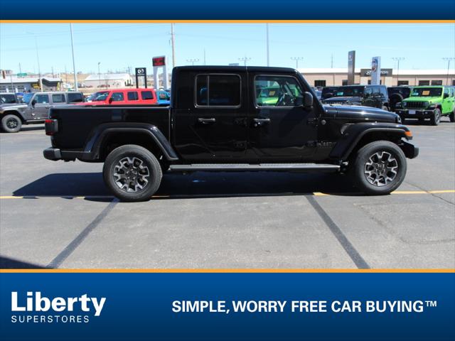 2026 Jeep Gladiator GLADIATOR SAHARA 4X4