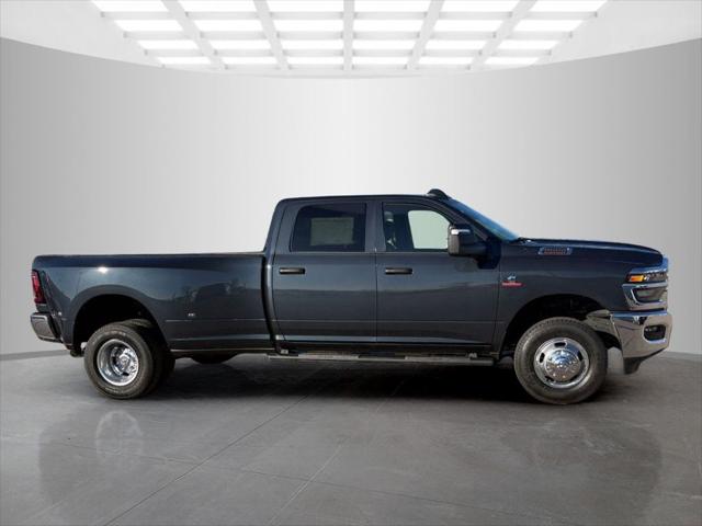 2026 RAM Ram 3500 RAM 3500 TRADESMAN CREW CAB 4X4 8 BOX